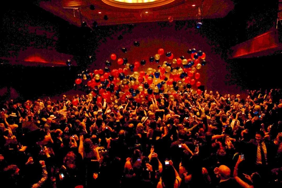 Washington DC Black Tie New Year's Eve Gala Features 2 Balloon Drops